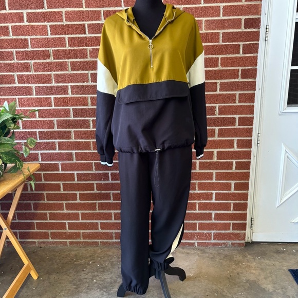 Zara Olive Green & Black Hoodie with Matching Black Jogger Pants Women Size XS - Picture 3 of 15